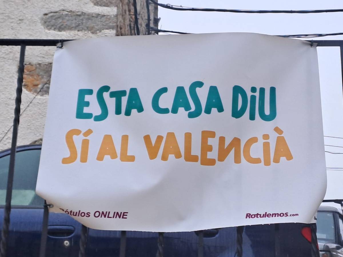 Llei d’absurditat educativa. Petita crònica d’una consulta tramposa.