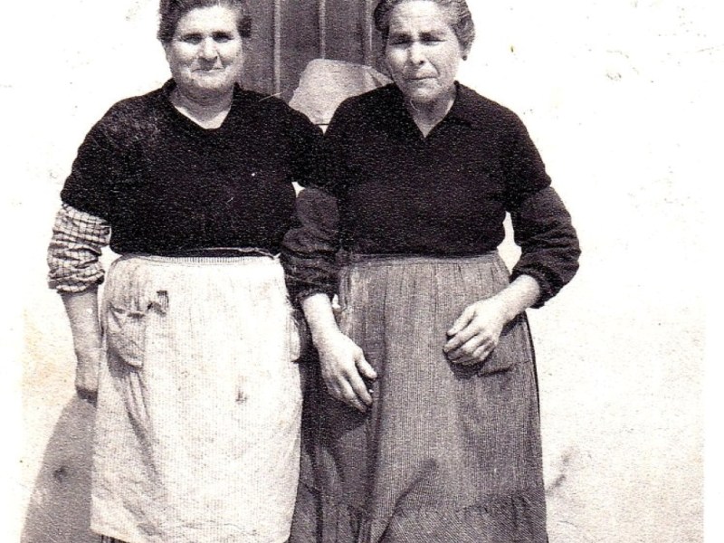 Davantal en escala de grisos 